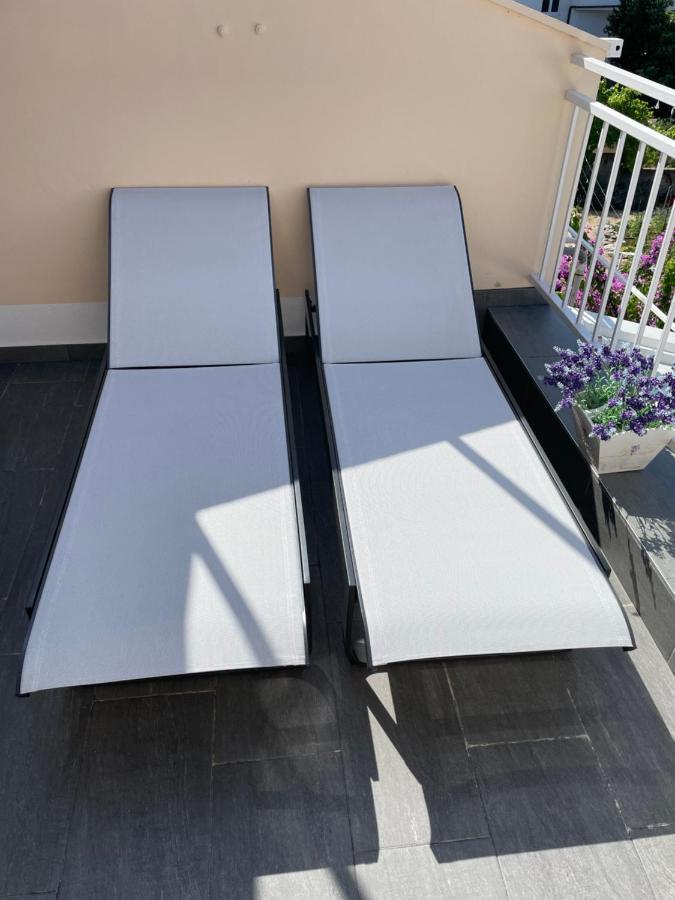 Apartments Miriam Srima Vodice Exterior photo